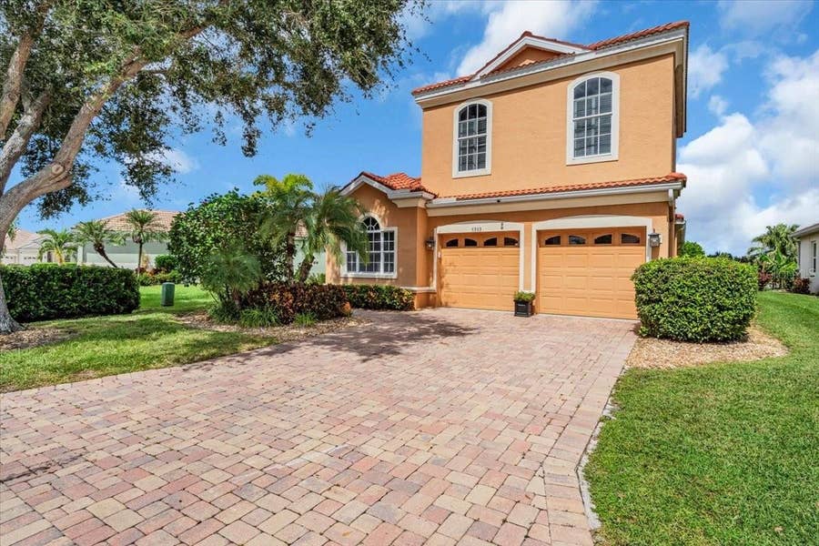 Property photo for 6393 ROOKERY CIRCLE, Bradenton, FL