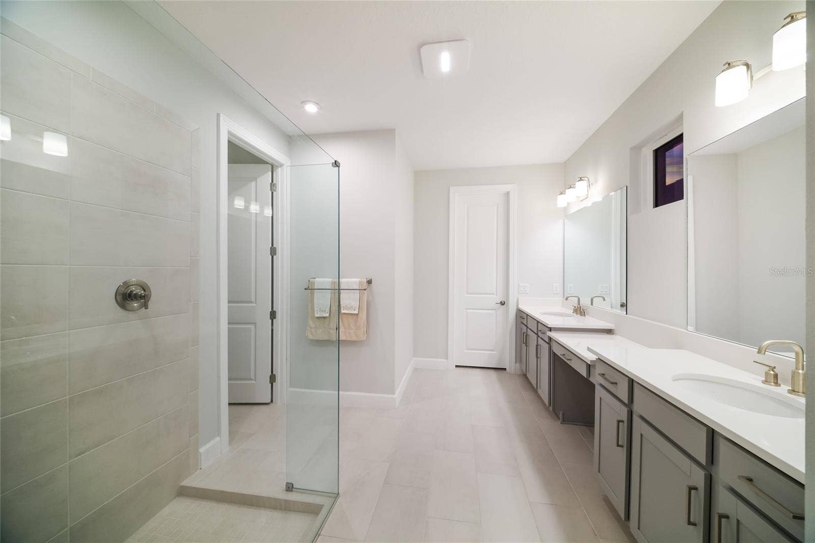 11112 DEVONBRIDGE DRIVE, Palmetto, FL 34221 11112 DEVONBRIDGE DRIVE, Palmetto, FL 34221