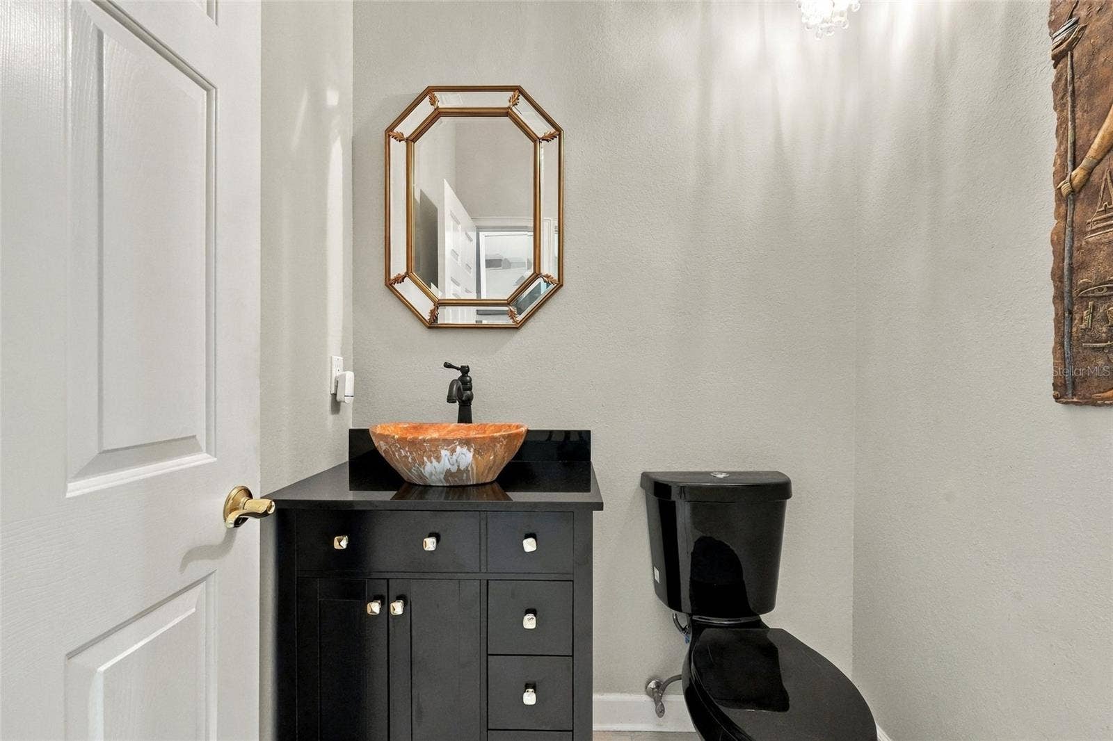 1/2 bath