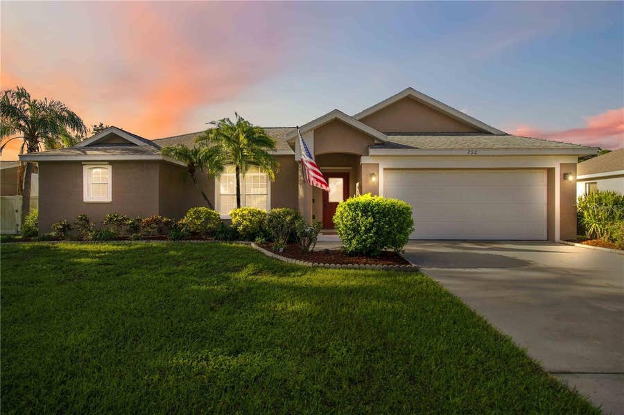 Property photo for 732 PLUM TREE LANE, Sarasota, FL
