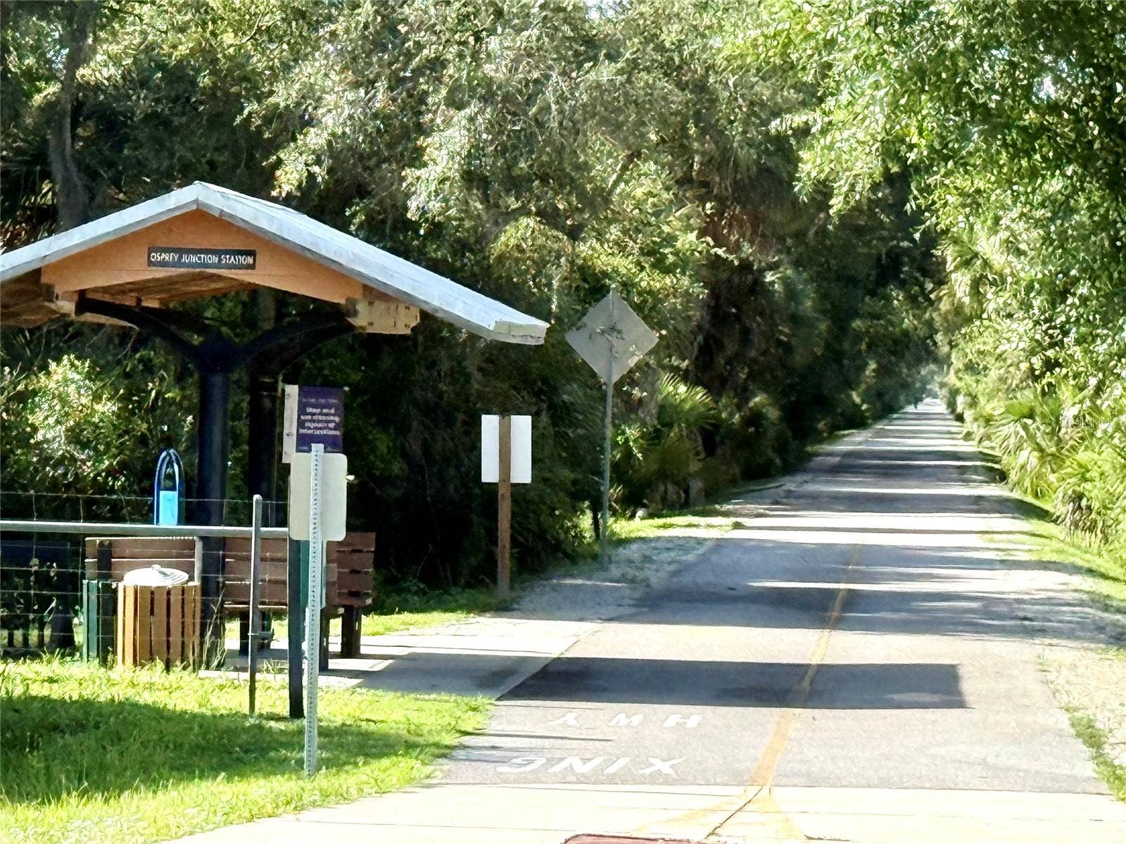 335 PARK TRACE BOULEVARD, Osprey, FL 34229 Rest area for bikers