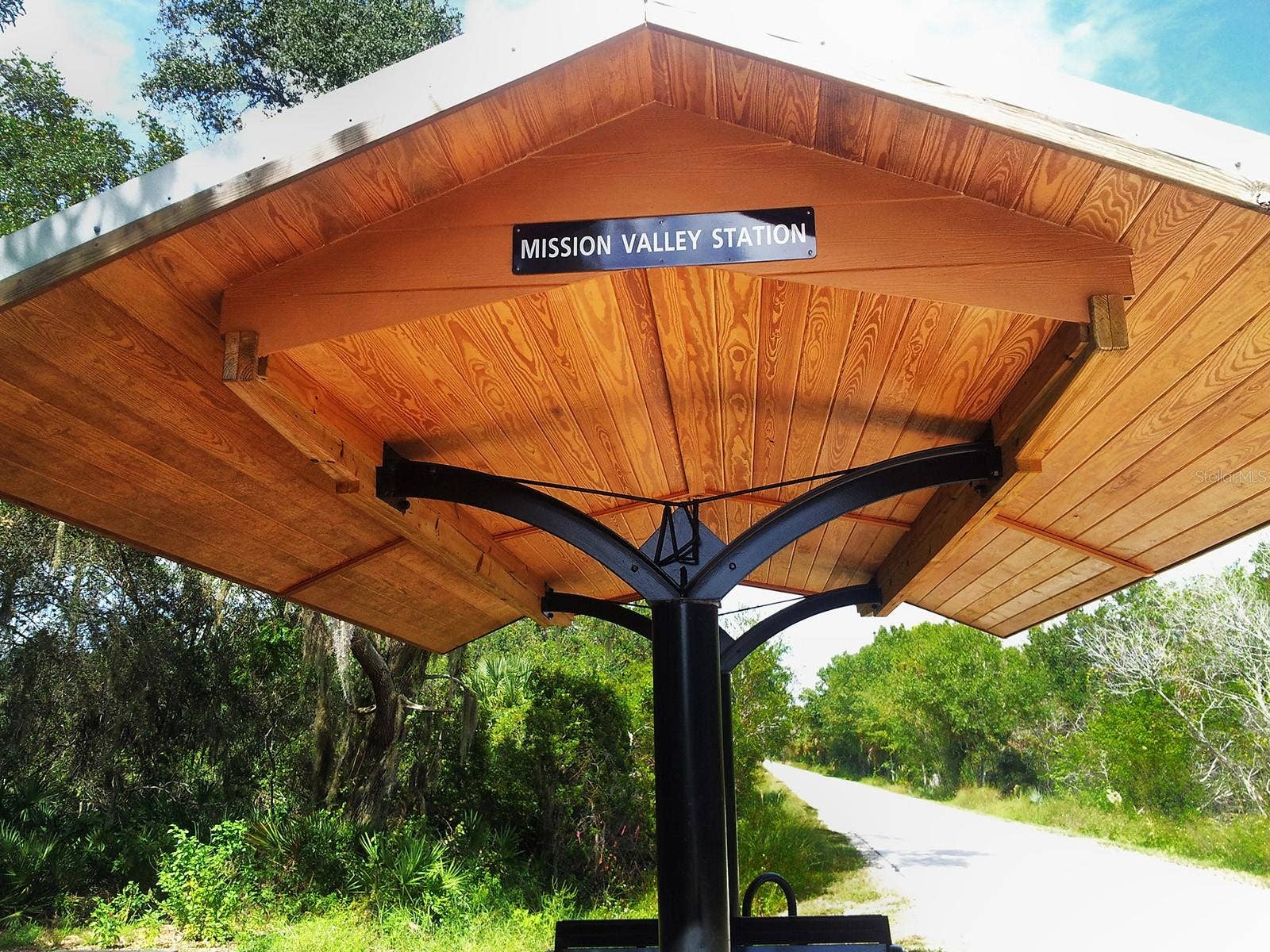 335 PARK TRACE BOULEVARD, Osprey, FL 34229 Legacy Shelter