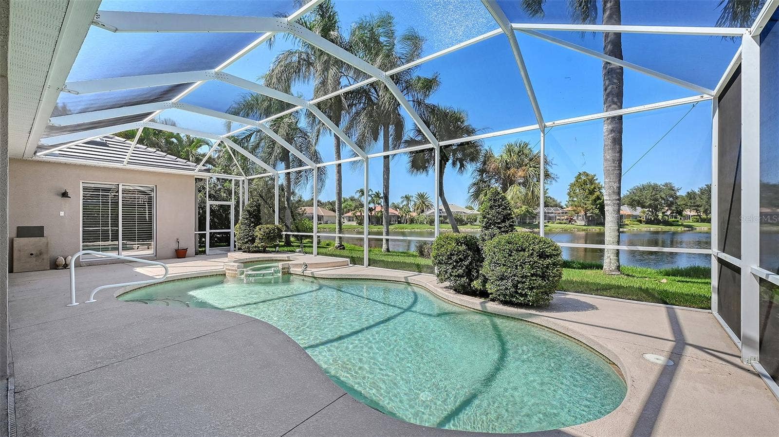 335 PARK TRACE BOULEVARD, Osprey, FL 34229 Plenty of room to relax