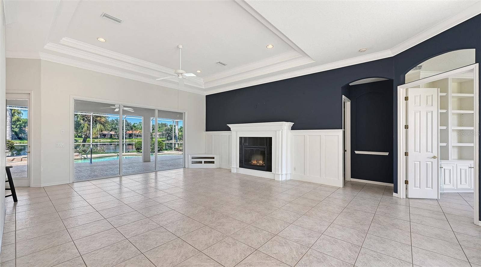 335 PARK TRACE BOULEVARD, Osprey, FL 34229 Large Living area with electric fireplace