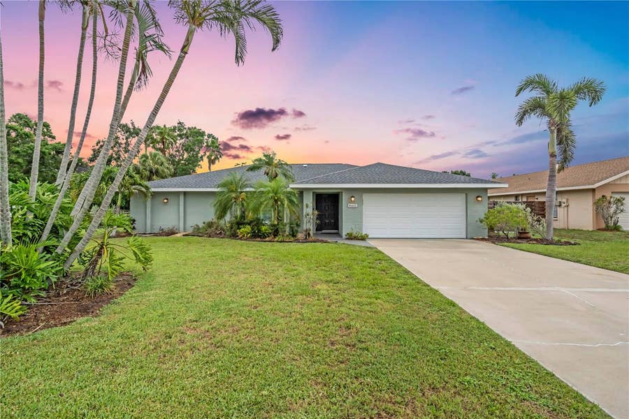 Property photo for 8402 14TH AVENUE NW, Bradenton, FL