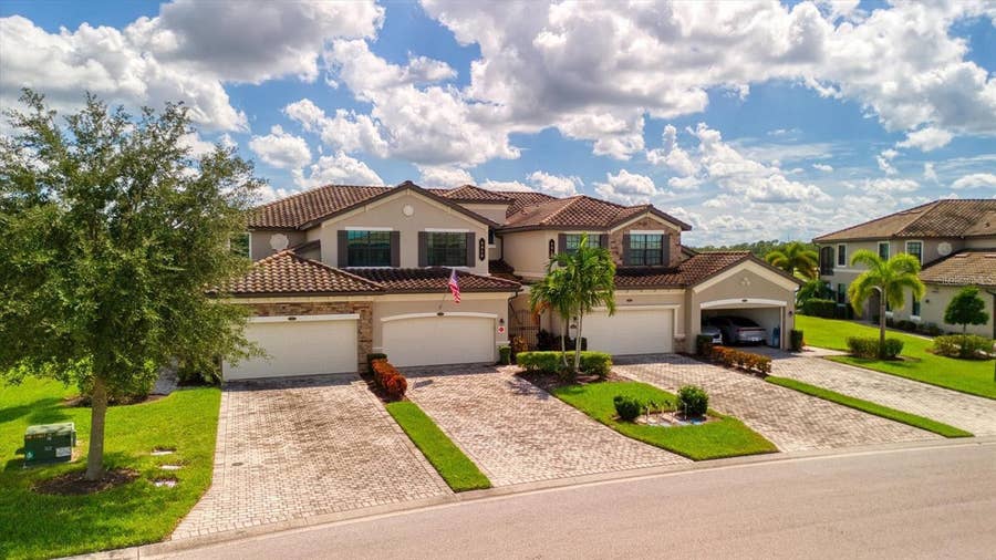 Property photo for 5819 WAKE FOREST RUN, #101, Bradenton, FL