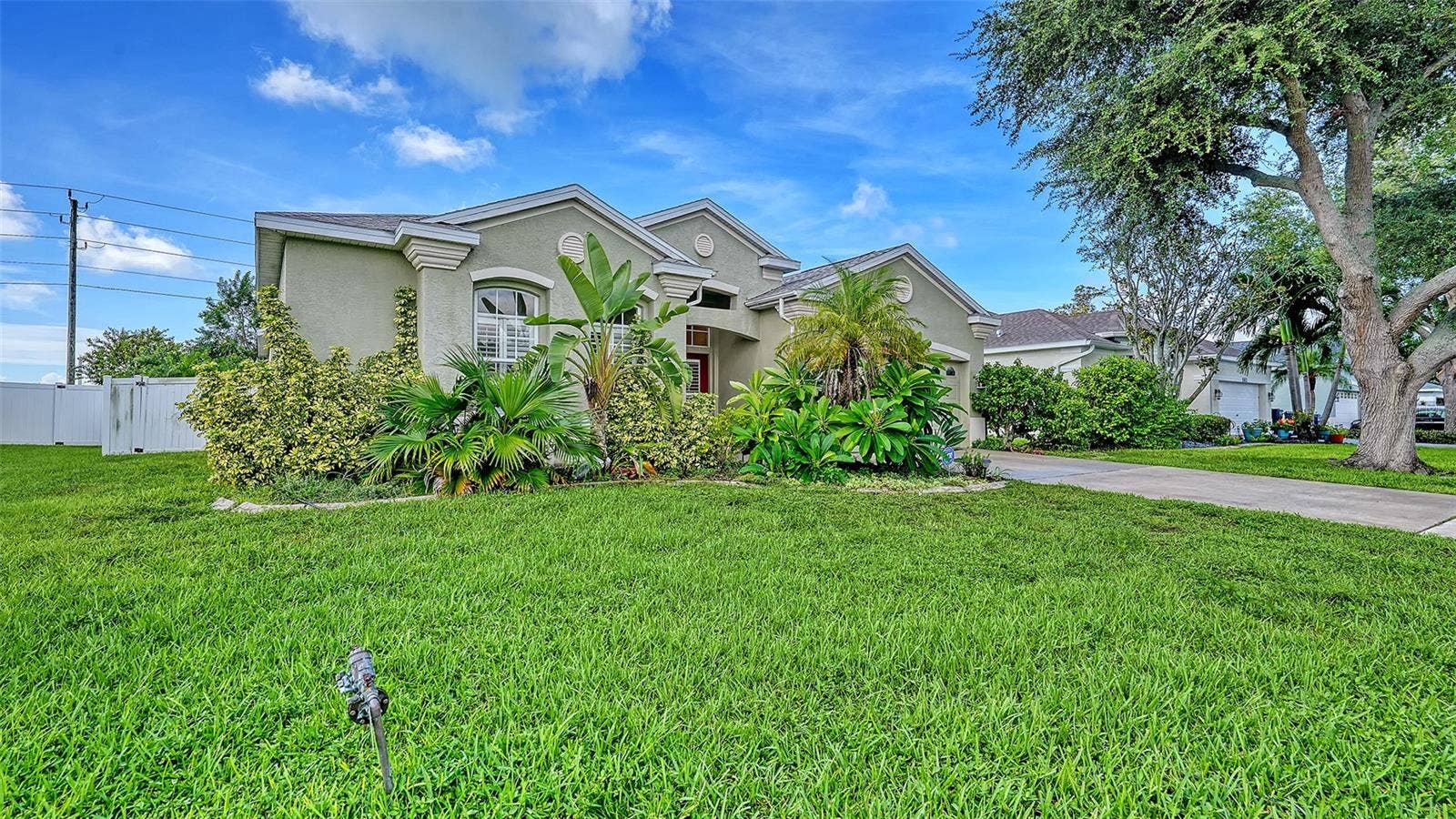 5308 52ND AVENUE W, Bradenton, FL 34210 Welcome home to this 3 bedroom and Den pool home.