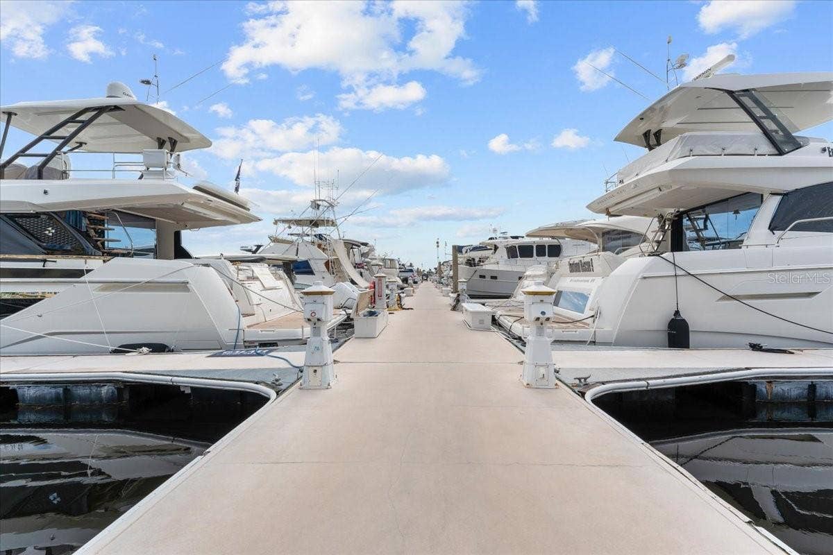 Dock