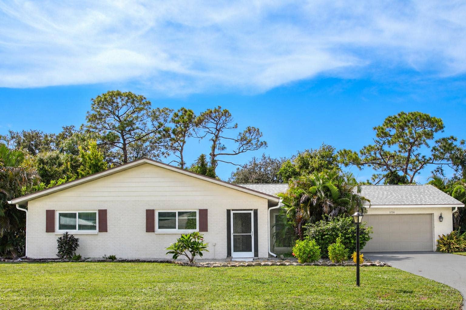 5726 TIMBER LAKE DRIVE, Sarasota, FL 34243 5726 TIMBER LAKE DRIVE, Sarasota, FL 34243