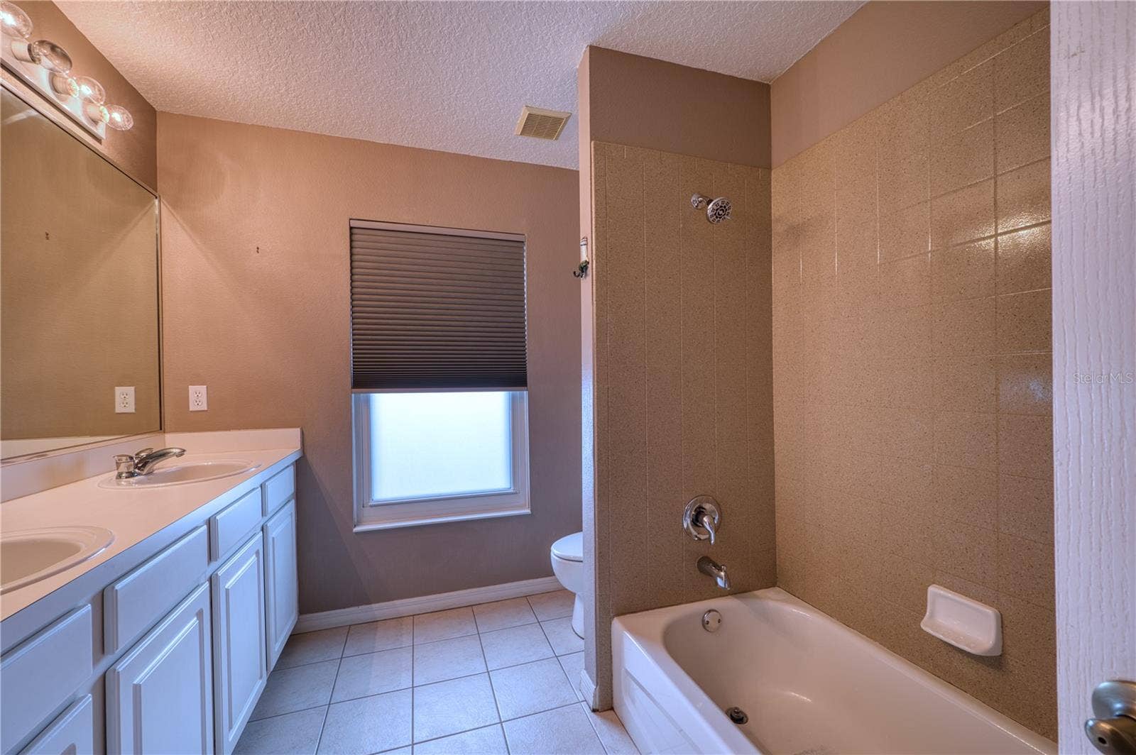 8392 E 47TH ST CIRCLE, Palmetto, FL 34221 8392 E 47TH ST CIRCLE, Palmetto, FL 34221