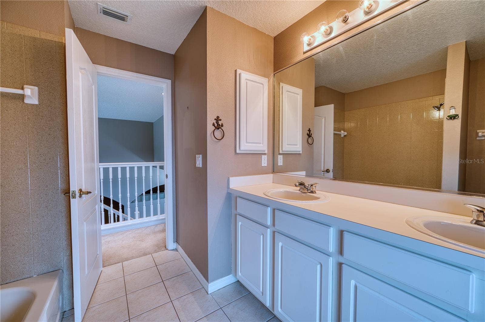 8392 E 47TH ST CIRCLE, Palmetto, FL 34221 8392 E 47TH ST CIRCLE, Palmetto, FL 34221
