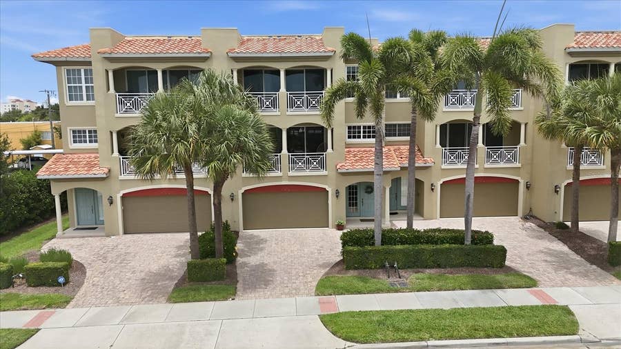 Property photo for 712 GRANADA AVENUE, #2, Venice, FL