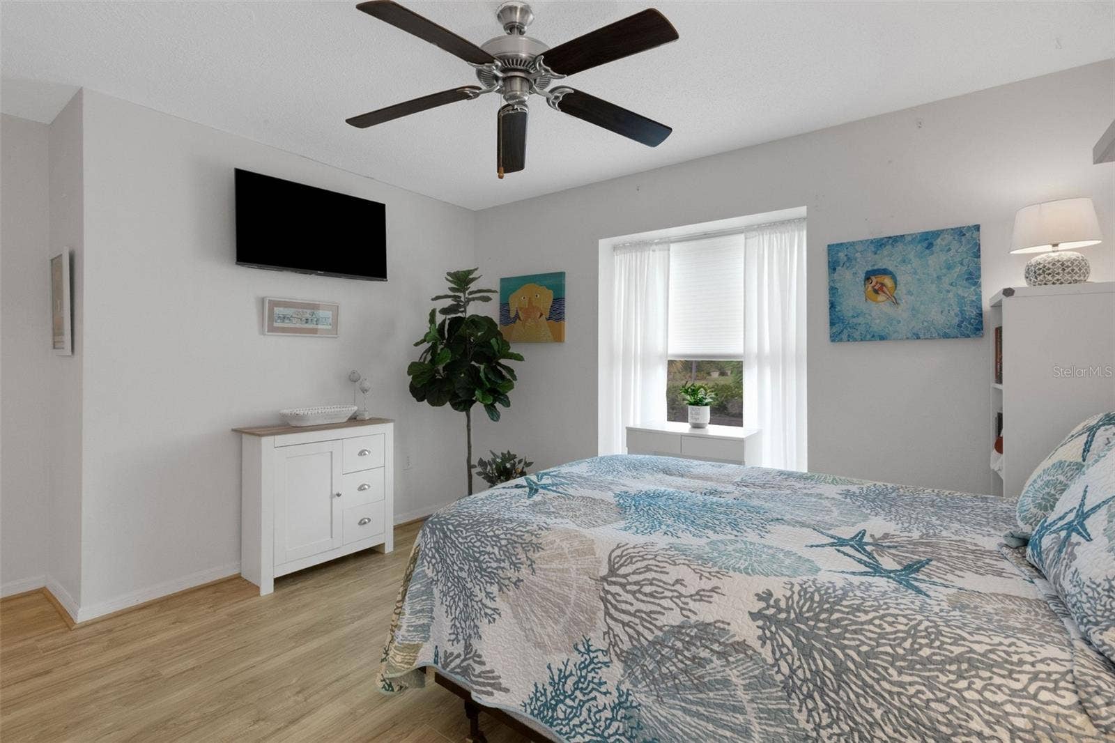 6104 NICOLE DRIVE, Sarasota, FL 34243 6104 NICOLE DRIVE, Sarasota, FL 34243