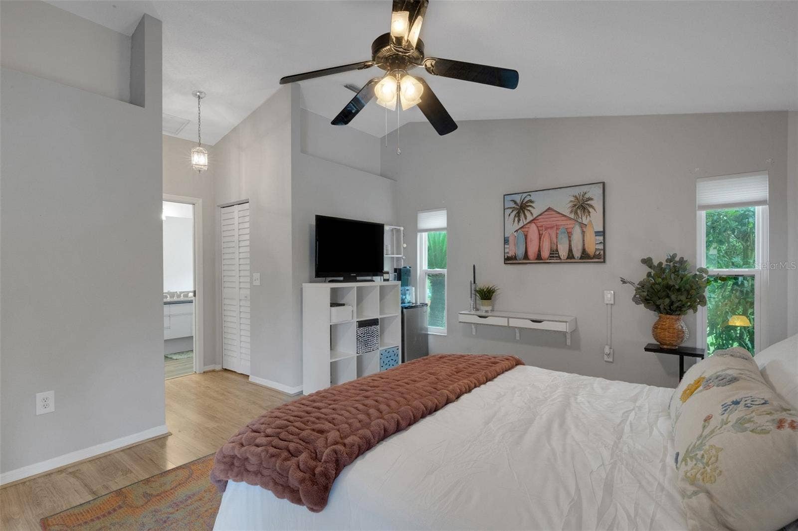 6104 NICOLE DRIVE, Sarasota, FL 34243 6104 NICOLE DRIVE, Sarasota, FL 34243