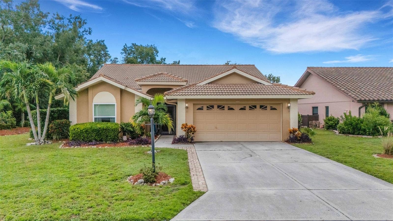 6104 NICOLE DRIVE, Sarasota, FL 34243 6104 NICOLE DRIVE, Sarasota, FL 34243
