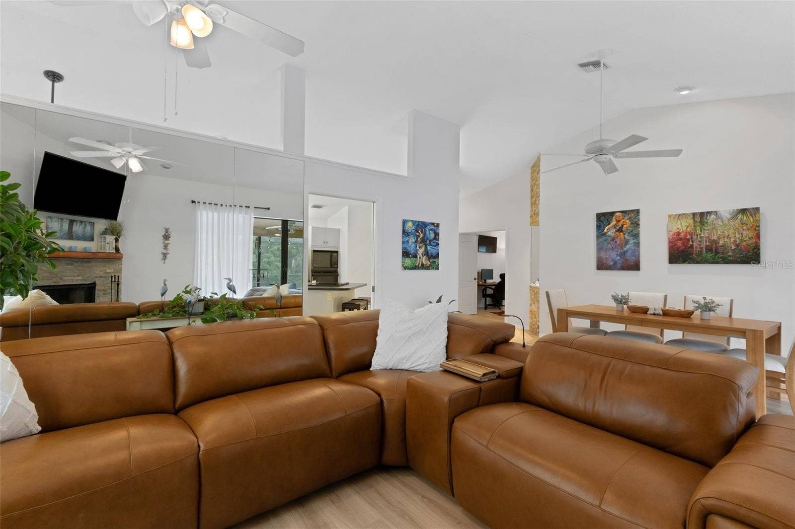 6104 NICOLE DRIVE, Sarasota, FL 34243 6104 NICOLE DRIVE, Sarasota, FL 34243