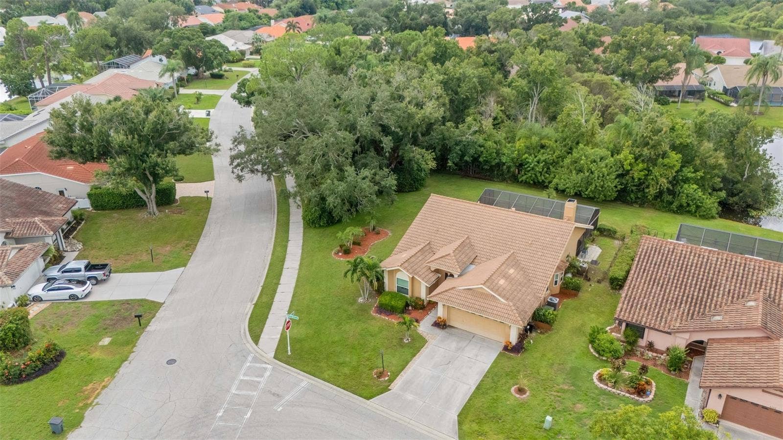 6104 NICOLE DRIVE, Sarasota, FL 34243 6104 NICOLE DRIVE, Sarasota, FL 34243