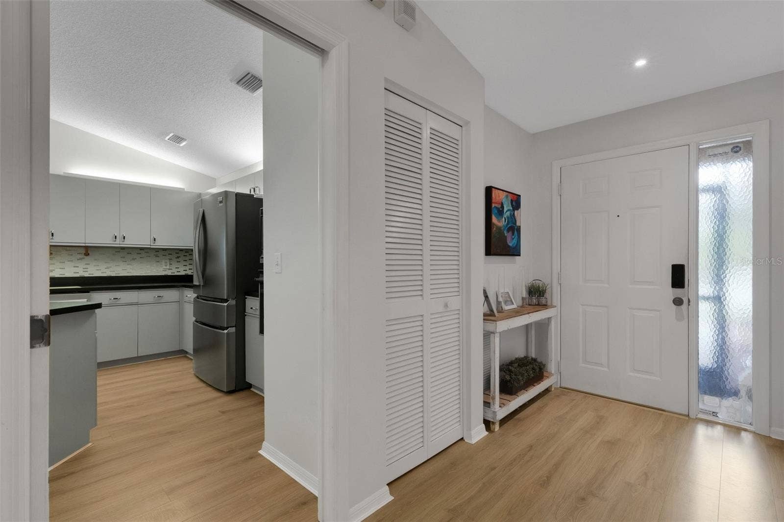 6104 NICOLE DRIVE, Sarasota, FL 34243 6104 NICOLE DRIVE, Sarasota, FL 34243
