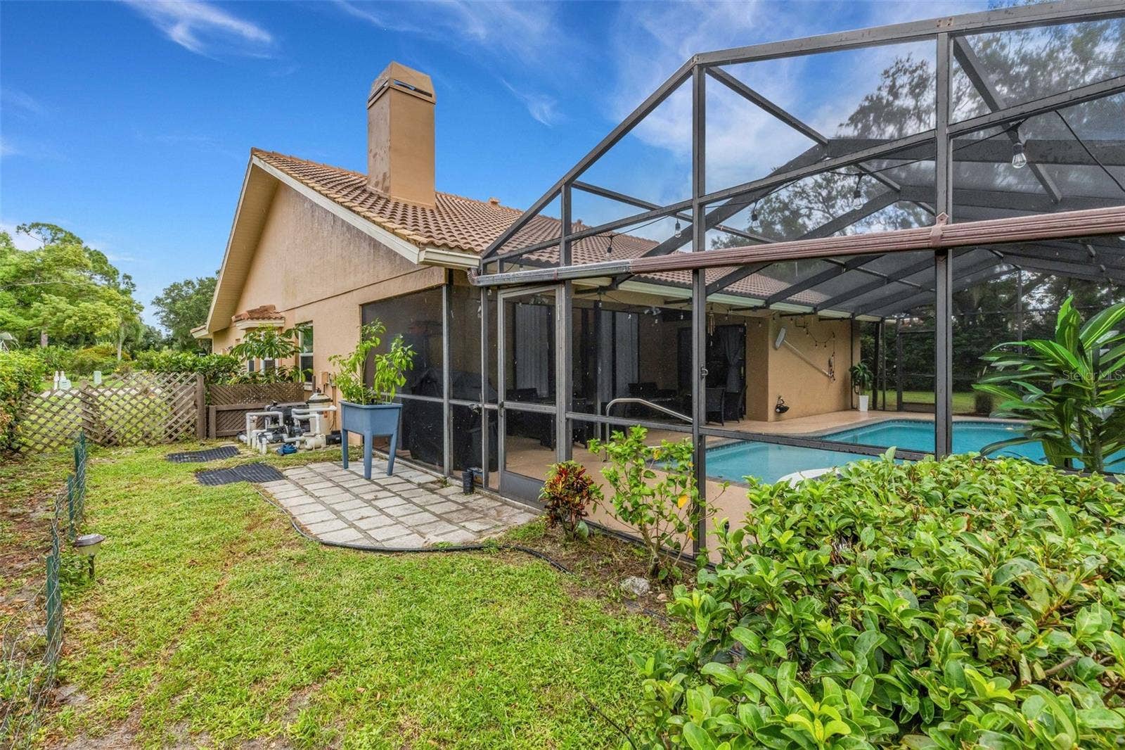 6104 NICOLE DRIVE, Sarasota, FL 34243 6104 NICOLE DRIVE, Sarasota, FL 34243