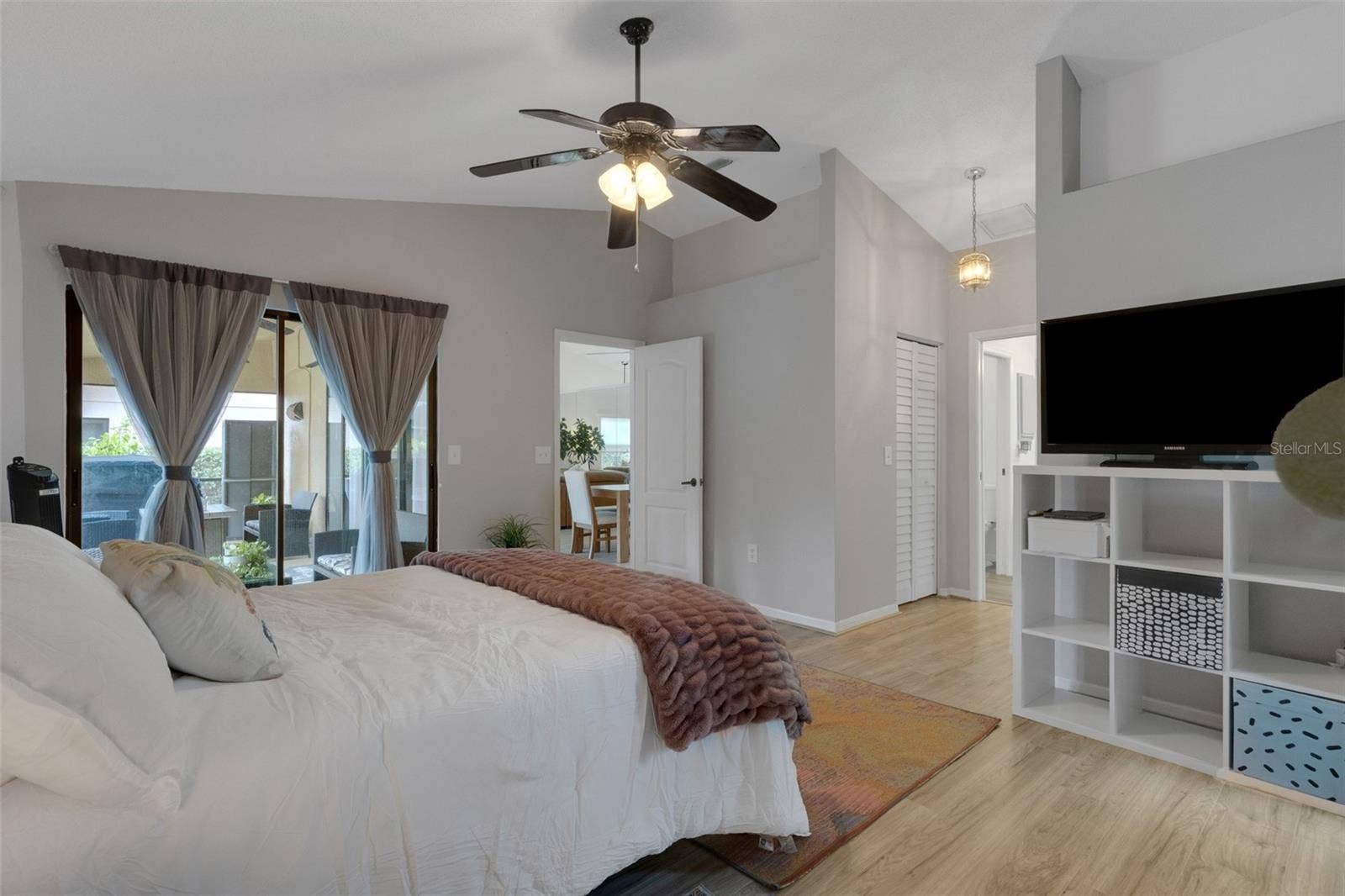6104 NICOLE DRIVE, Sarasota, FL 34243 6104 NICOLE DRIVE, Sarasota, FL 34243
