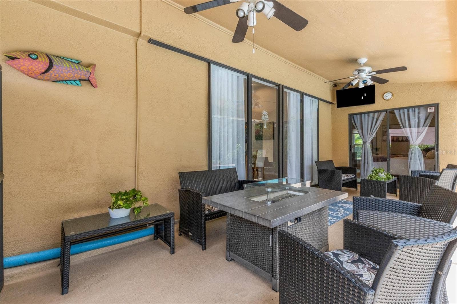 6104 NICOLE DRIVE, Sarasota, FL 34243 6104 NICOLE DRIVE, Sarasota, FL 34243