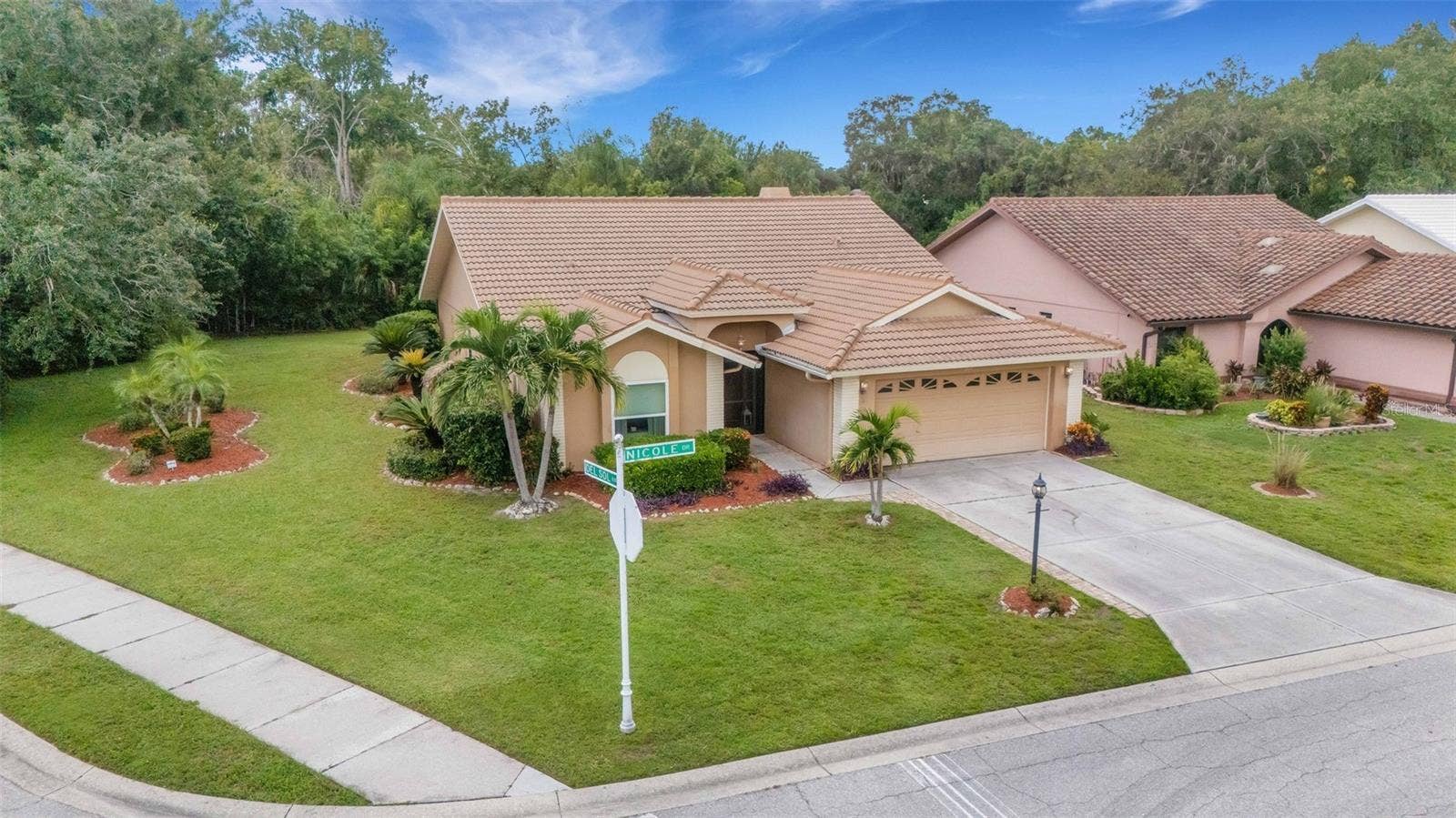 6104 NICOLE DRIVE, Sarasota, FL 34243 6104 NICOLE DRIVE, Sarasota, FL 34243
