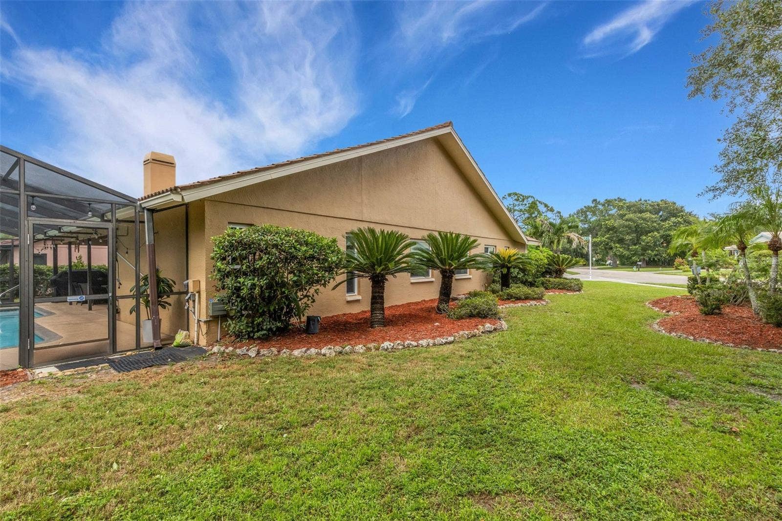 6104 NICOLE DRIVE, Sarasota, FL 34243 6104 NICOLE DRIVE, Sarasota, FL 34243