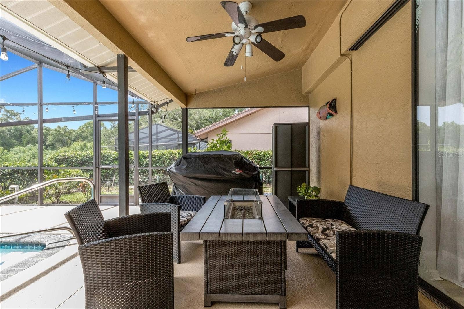 6104 NICOLE DRIVE, Sarasota, FL 34243 6104 NICOLE DRIVE, Sarasota, FL 34243
