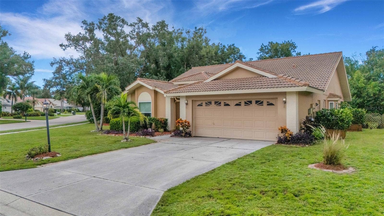 6104 NICOLE DRIVE, Sarasota, FL 34243 6104 NICOLE DRIVE, Sarasota, FL 34243