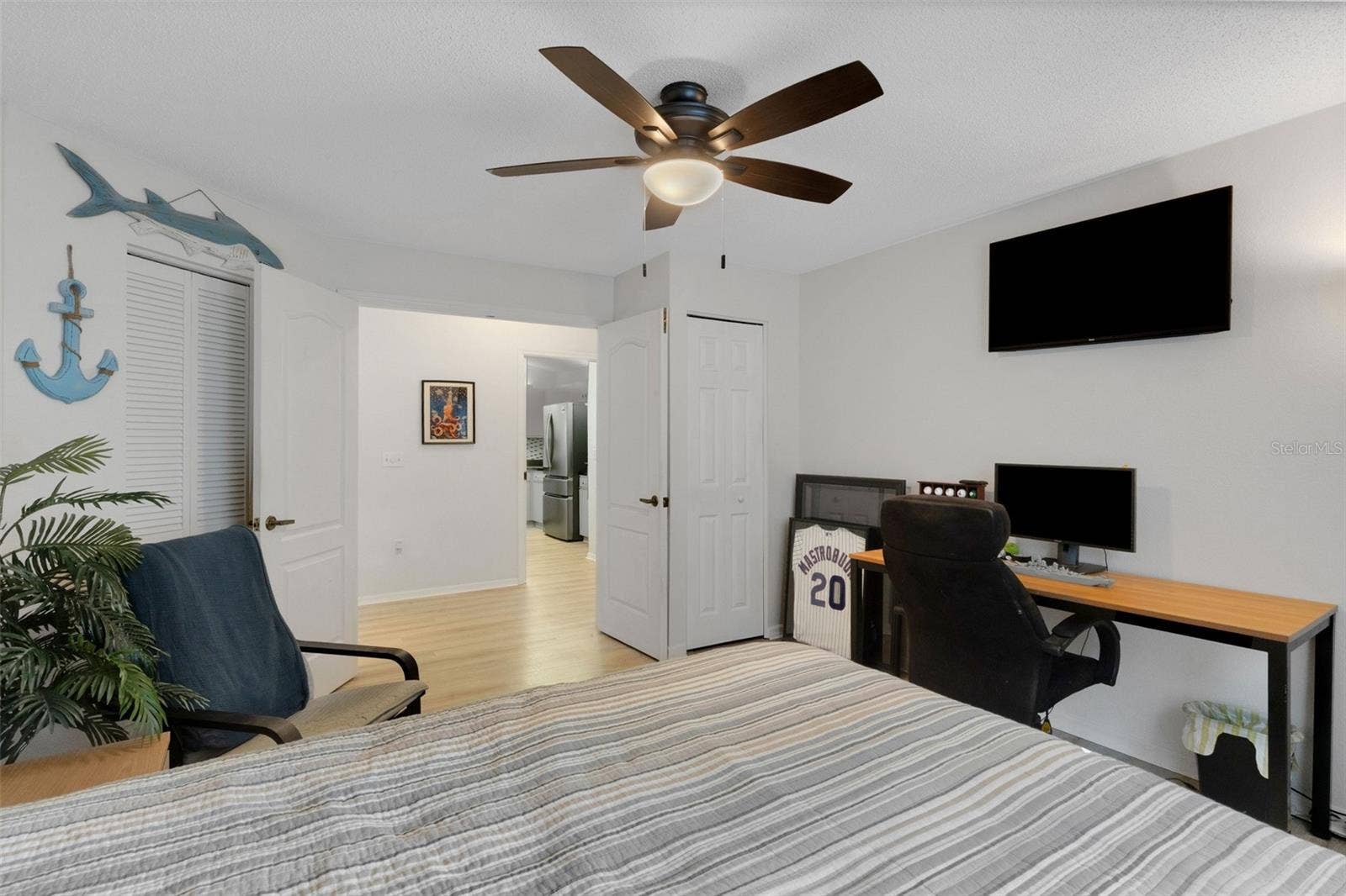 6104 NICOLE DRIVE, Sarasota, FL 34243 6104 NICOLE DRIVE, Sarasota, FL 34243