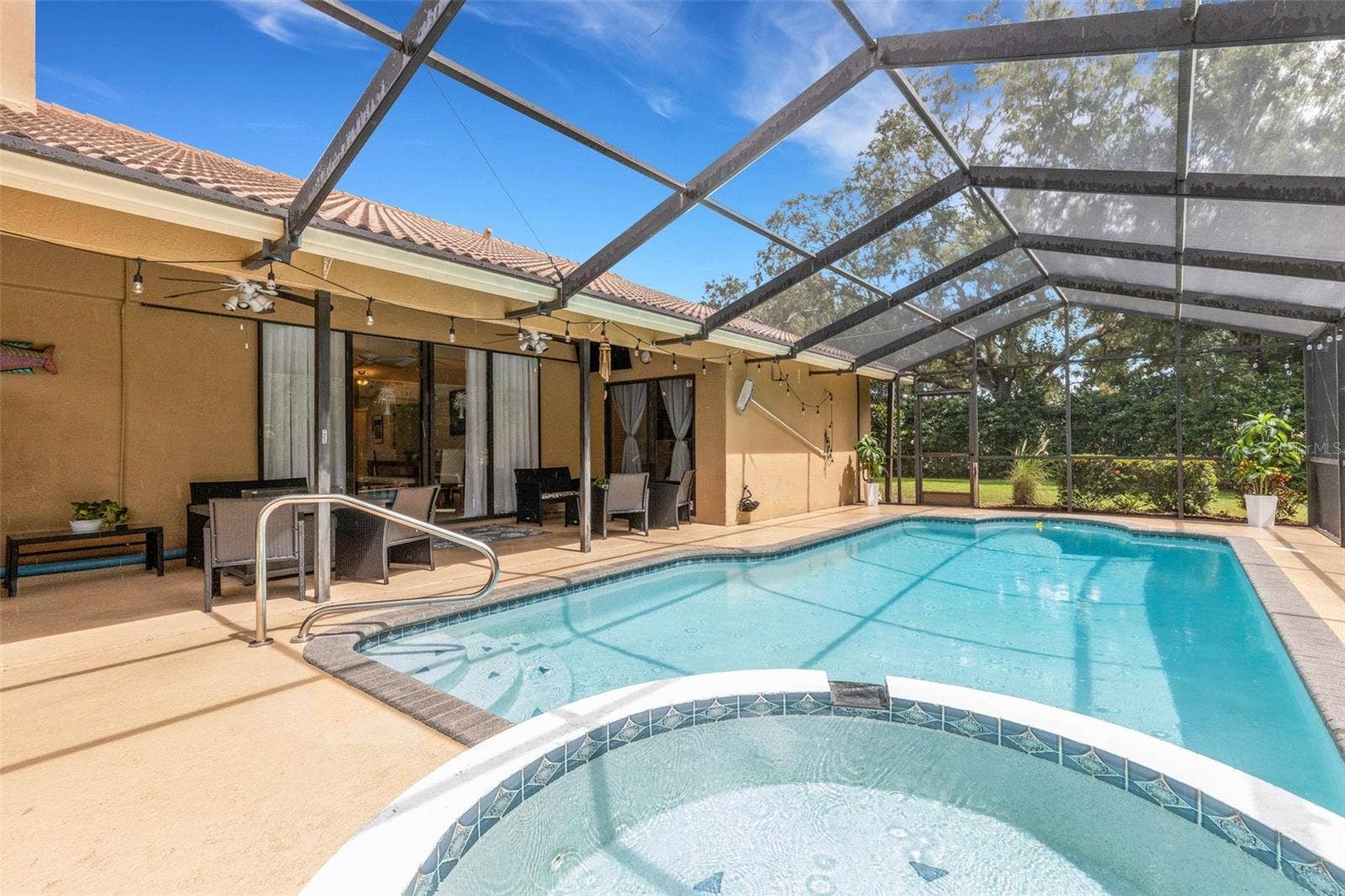 6104 NICOLE DRIVE, Sarasota, FL 34243 6104 NICOLE DRIVE, Sarasota, FL 34243