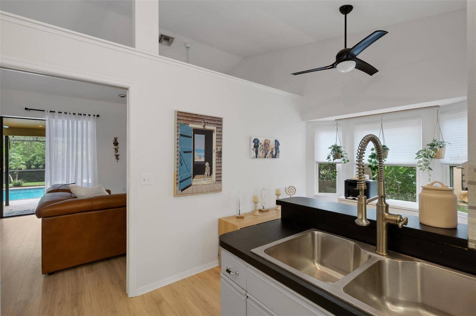 6104 NICOLE DRIVE, Sarasota, FL 34243 6104 NICOLE DRIVE, Sarasota, FL 34243