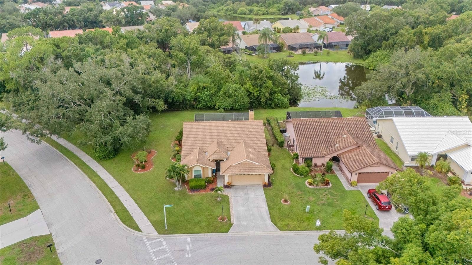 6104 NICOLE DRIVE, Sarasota, FL 34243 6104 NICOLE DRIVE, Sarasota, FL 34243