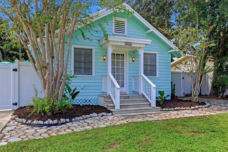 Property photo for 2520 HUNTINGTON AVENUE, Sarasota, FL