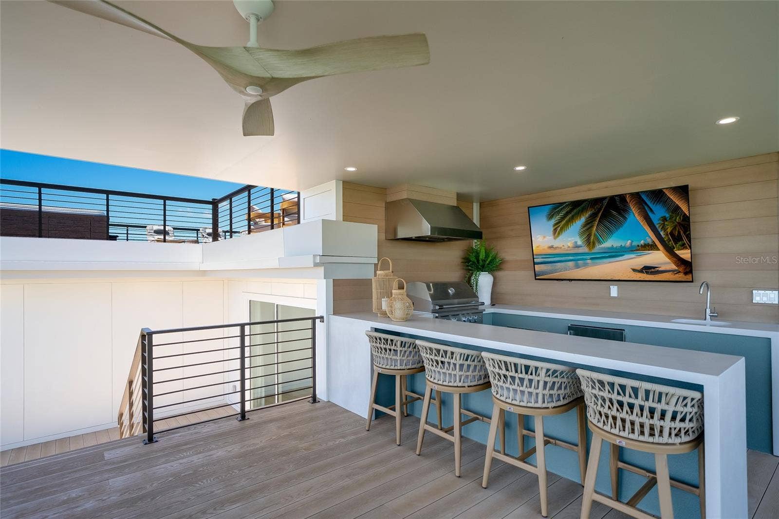 242 LAKEVIEW DRIVE, Anna Maria, FL 34216 242 LAKEVIEW DRIVE, Anna Maria, FL 34216