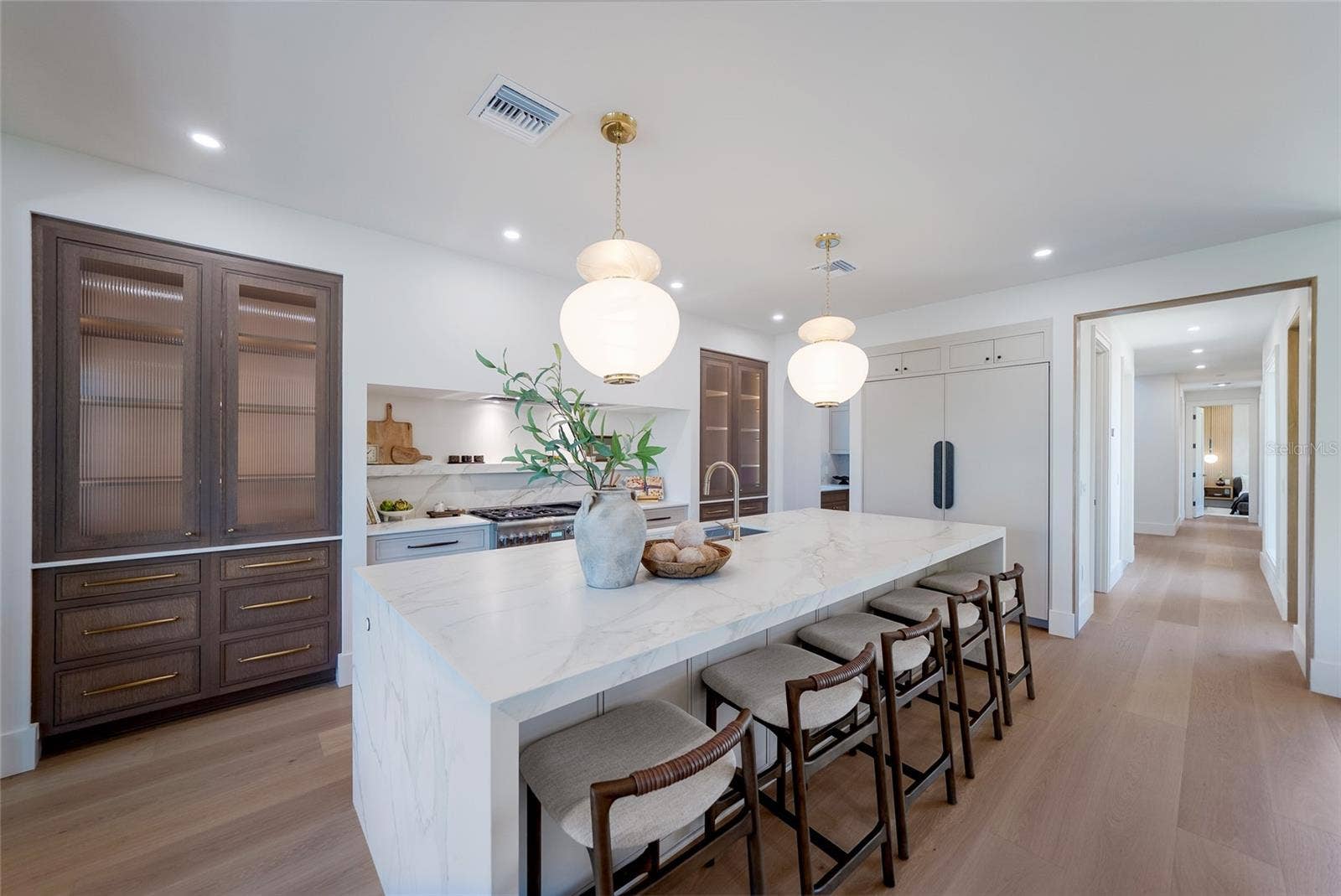 242 LAKEVIEW DRIVE, Anna Maria, FL 34216 242 LAKEVIEW DRIVE, Anna Maria, FL 34216