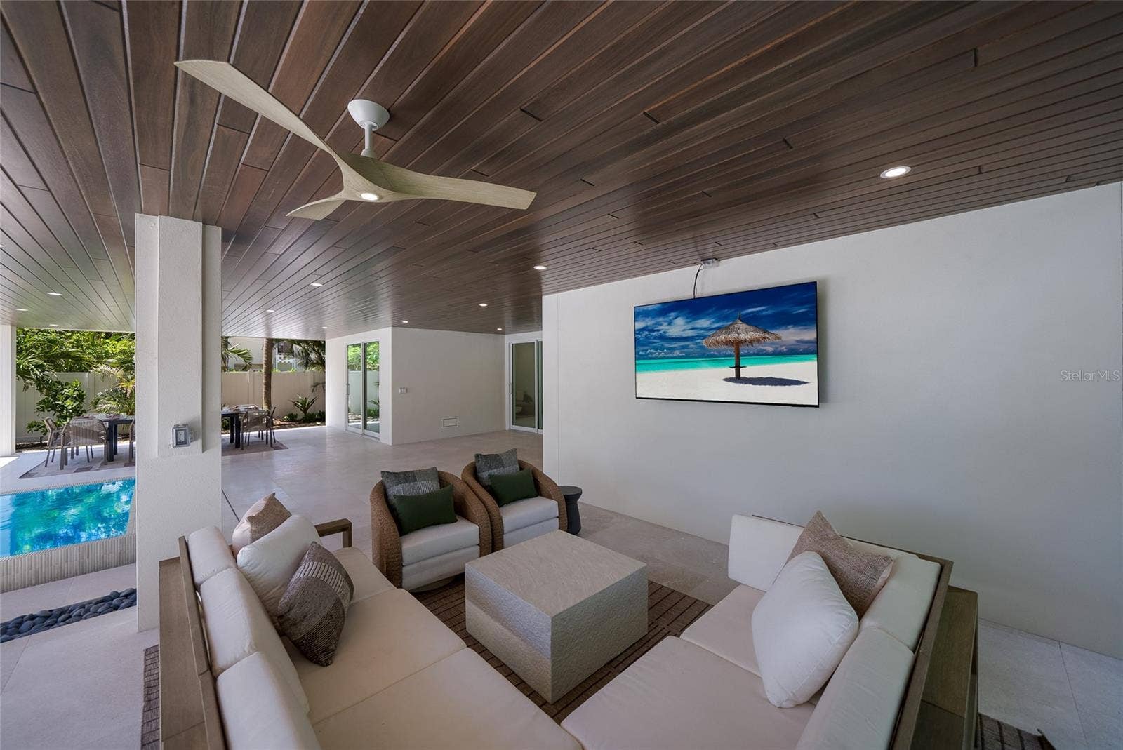 242 LAKEVIEW DRIVE, Anna Maria, FL 34216 242 LAKEVIEW DRIVE, Anna Maria, FL 34216