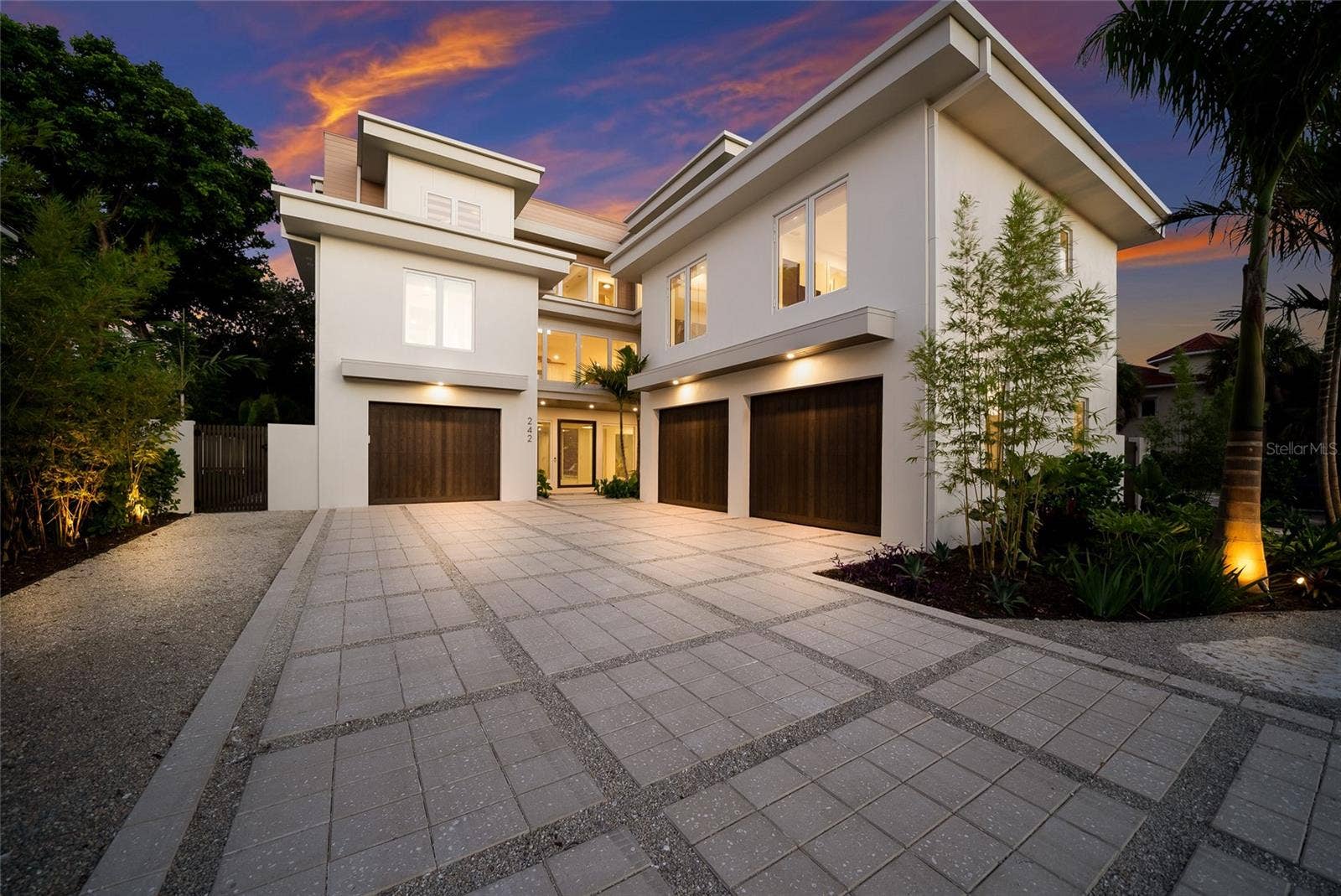 242 LAKEVIEW DRIVE, Anna Maria, FL 34216 242 LAKEVIEW DRIVE, Anna Maria, FL 34216