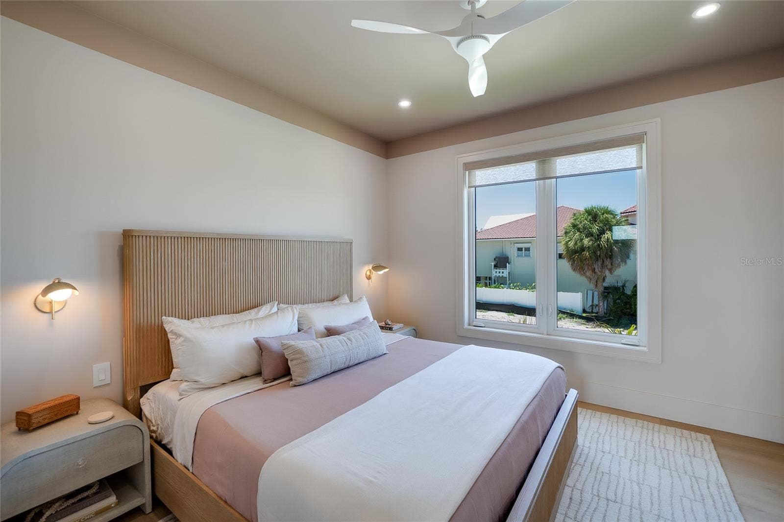 242 LAKEVIEW DRIVE, Anna Maria, FL 34216 242 LAKEVIEW DRIVE, Anna Maria, FL 34216