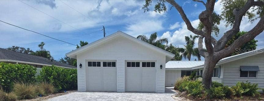 Property photo for 1833 PANDORA DRIVE, Sarasota, FL