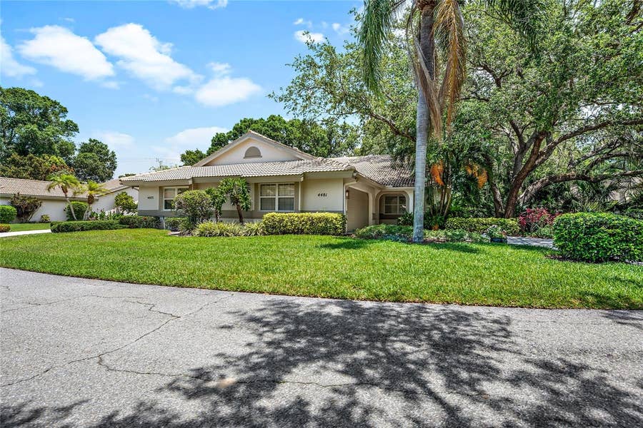 Property photo for 4481 ASCOT CIRCLE N, Sarasota, FL