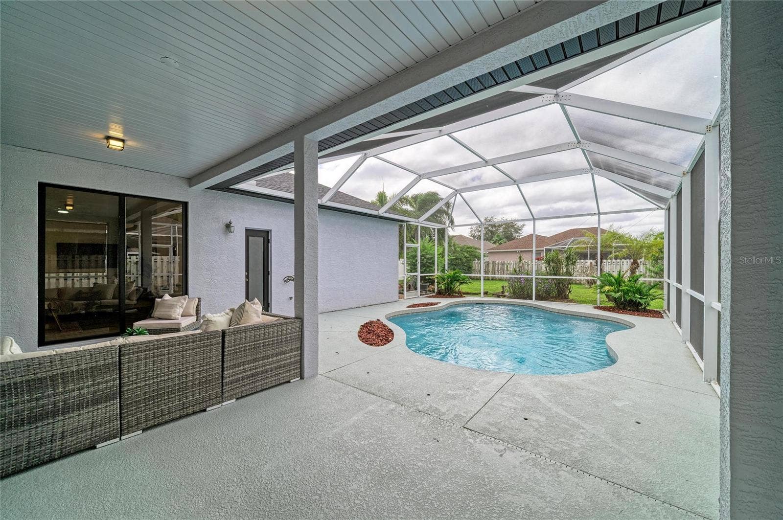 10554 OLD GROVE CIRCLE, Bradenton, FL 34212 10554 OLD GROVE CIRCLE, Bradenton, FL 34212
