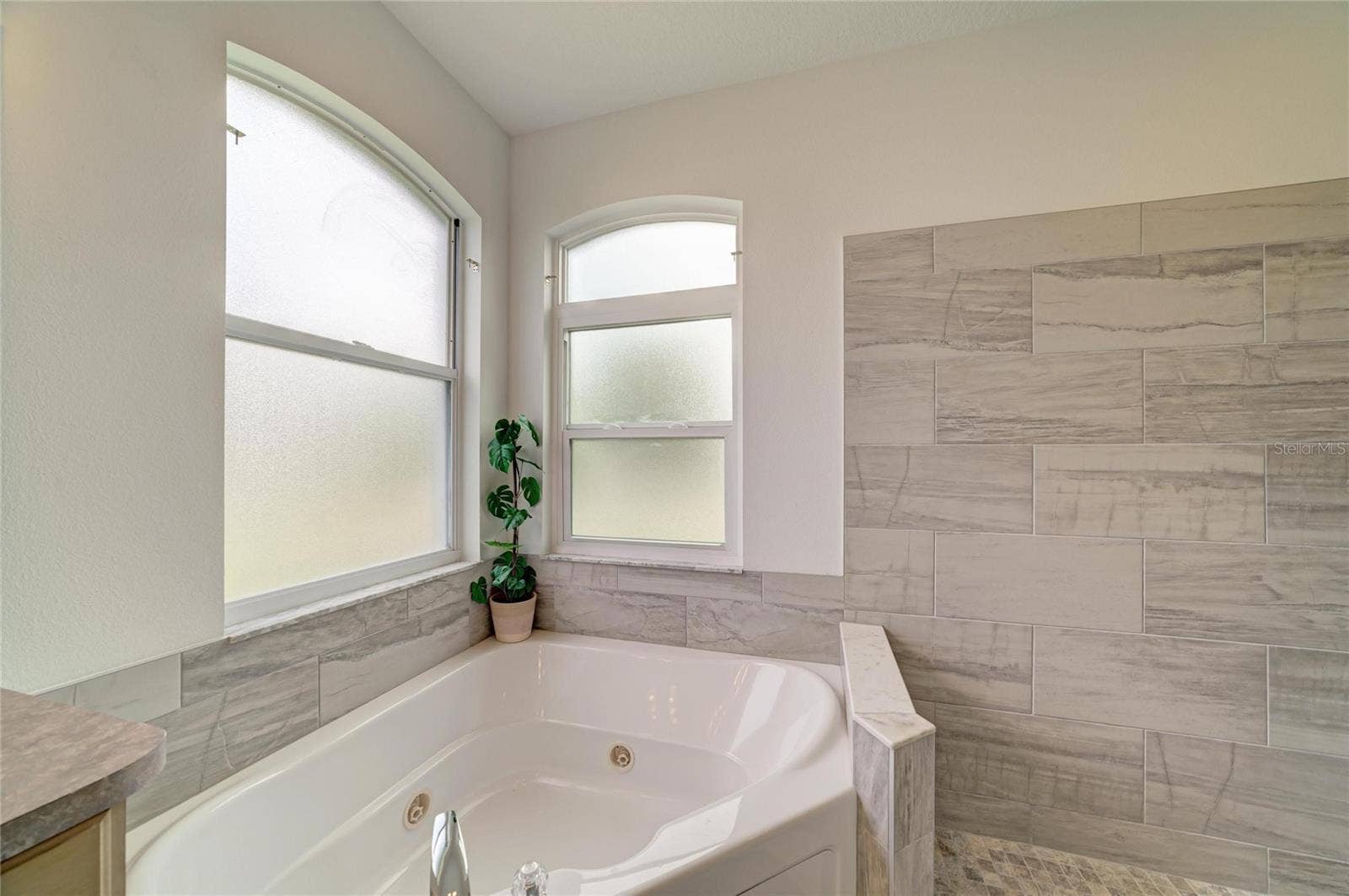 10554 OLD GROVE CIRCLE, Bradenton, FL 34212 10554 OLD GROVE CIRCLE, Bradenton, FL 34212