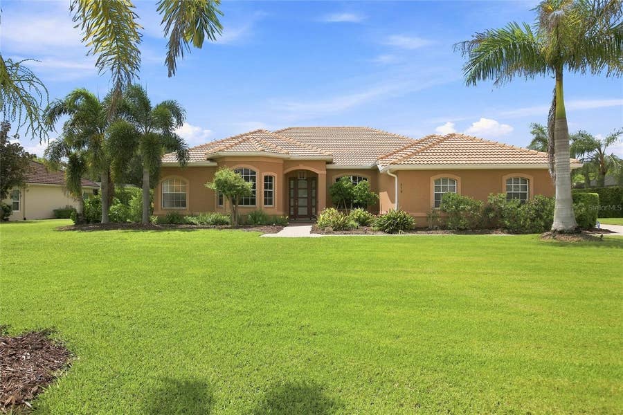 Property photo for 616 COUNTRY MEADOWS WAY, Bradenton, FL