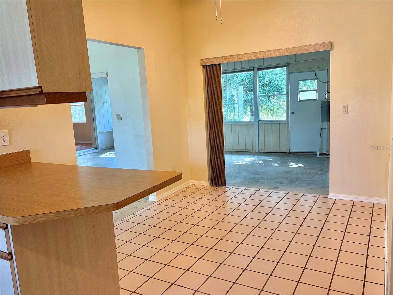 8123 BESSEMER AVENUE, North Port, FL 34287 Tile floor, ceiling fan