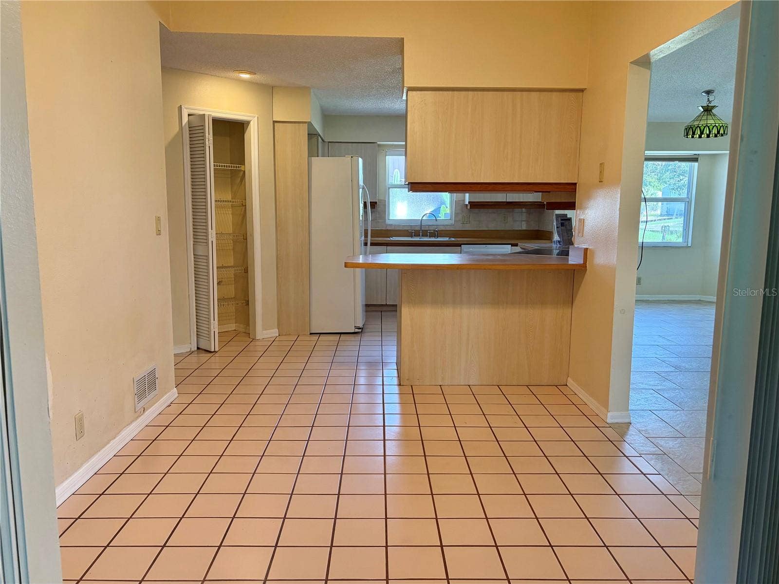 8123 BESSEMER AVENUE, North Port, FL 34287 Breakfast Nook