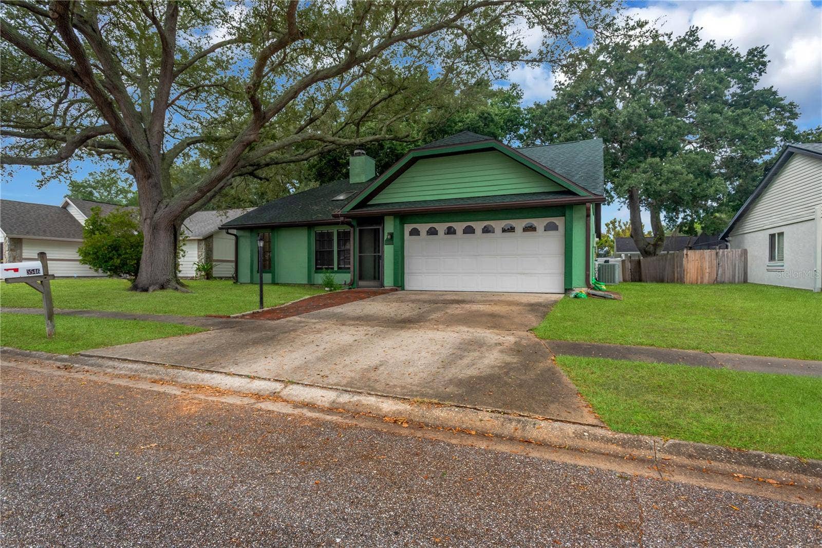 5546 34TH COURT E, Bradenton, FL 34203 5546 34TH COURT E, Bradenton, FL 34203