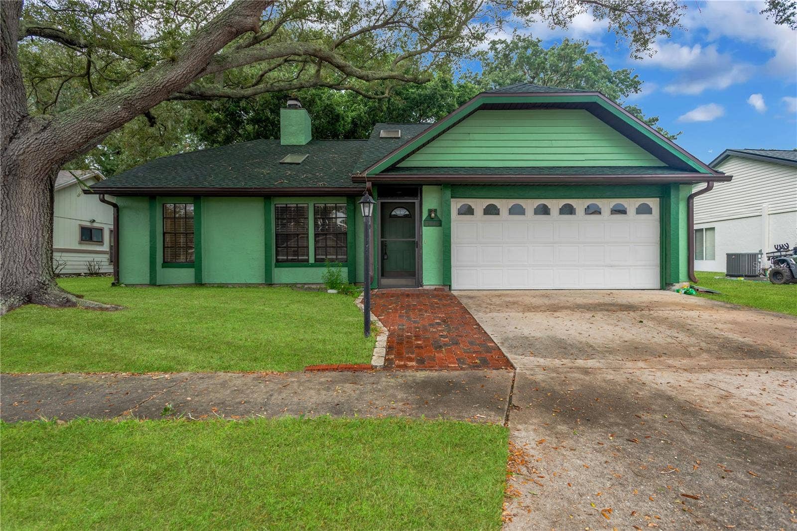 5546 34TH COURT E, Bradenton, FL 34203 5546 34TH COURT E, Bradenton, FL 34203