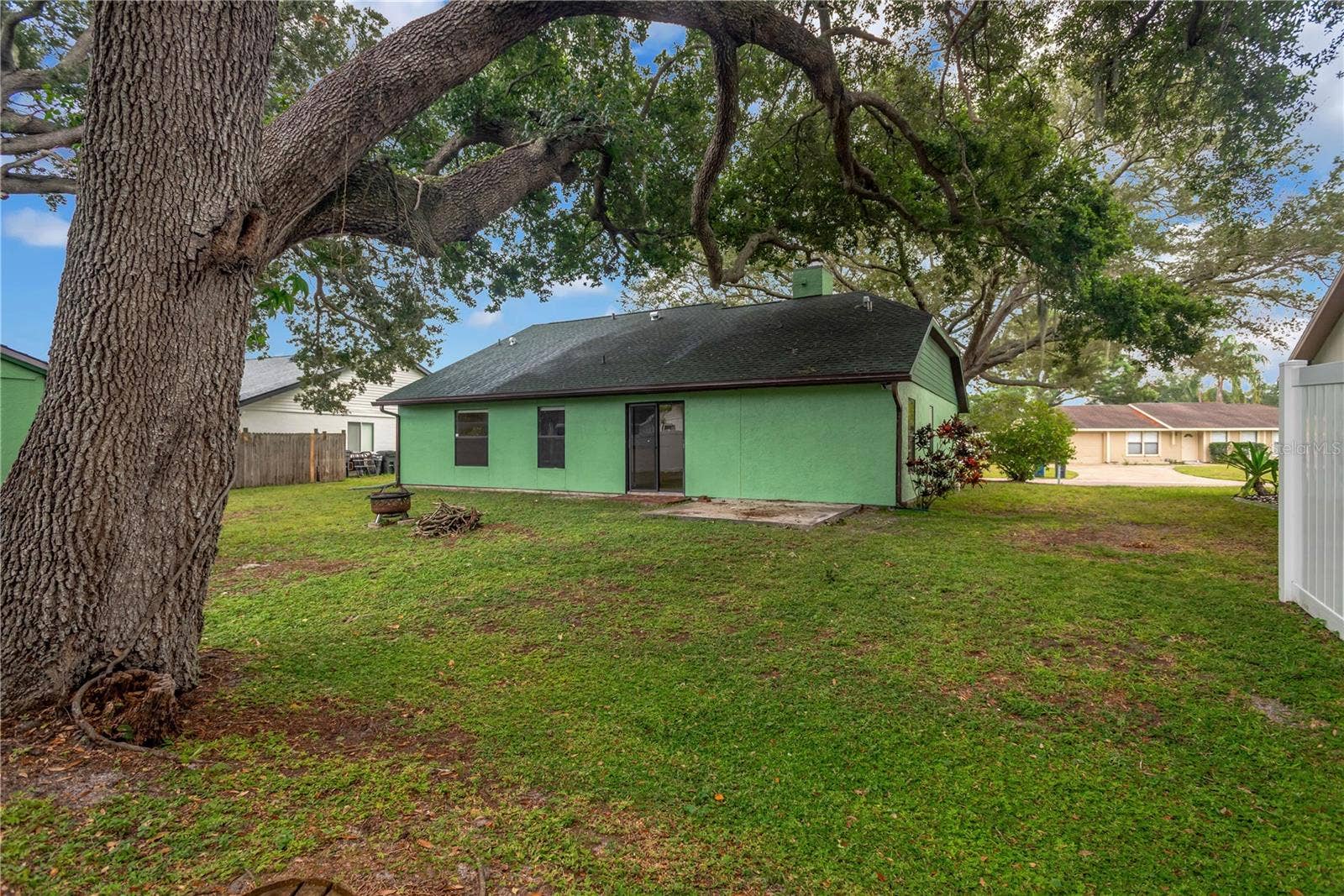 5546 34TH COURT E, Bradenton, FL 34203 5546 34TH COURT E, Bradenton, FL 34203