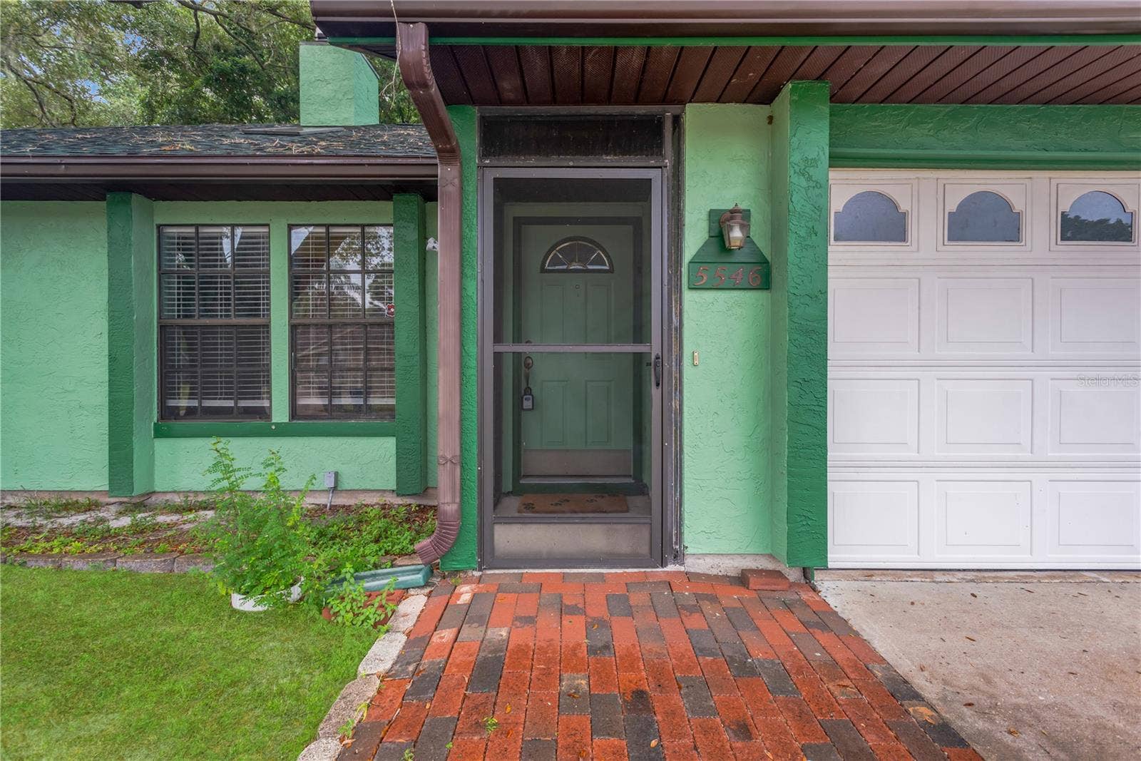 5546 34TH COURT E, Bradenton, FL 34203 Welcome Home...